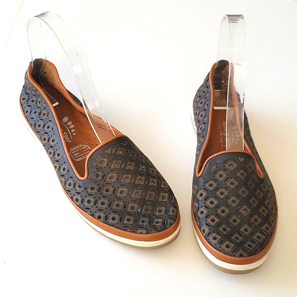 SPRING STEP "TULISA" LASER CUT LEATHER FLATS Size 6.5 / 37